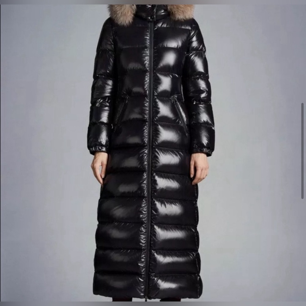 Like New Authentic MONCLER Down Coat! 🧥